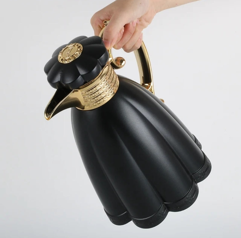 Termo 1 Litro Color Negro Con Dorado